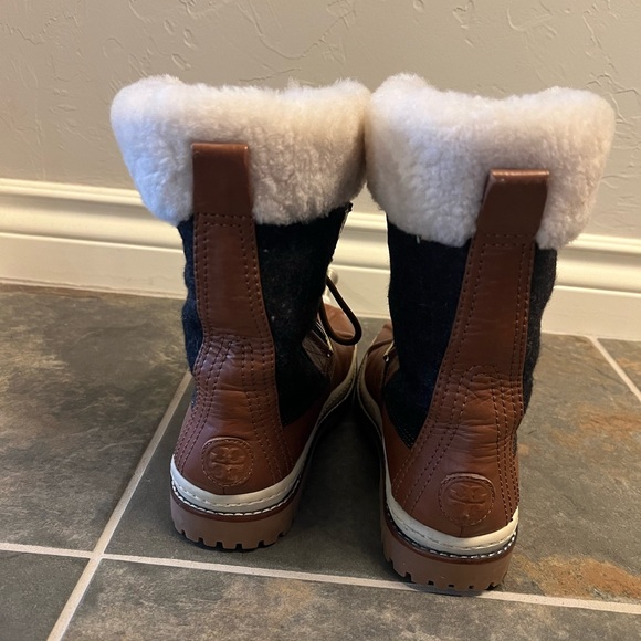 Tory Burch Snow Winter Boots size 8 - Picture 3 of 8